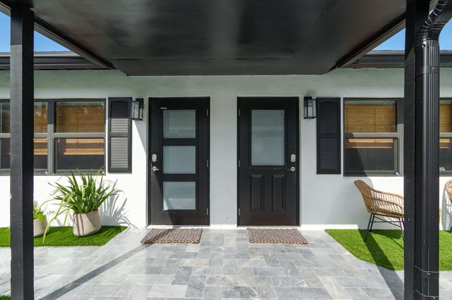 217 NE 11th Street, Delray Beach, FL 33444