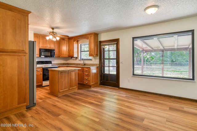 751 N HIGHWAY 17, Palatka, FL 32177