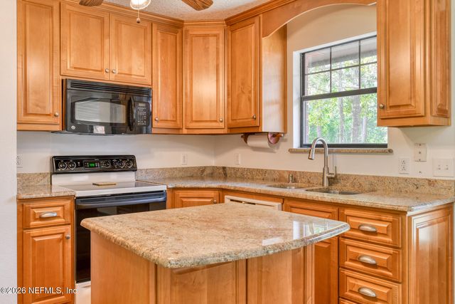 751 N HIGHWAY 17, Palatka, FL 32177