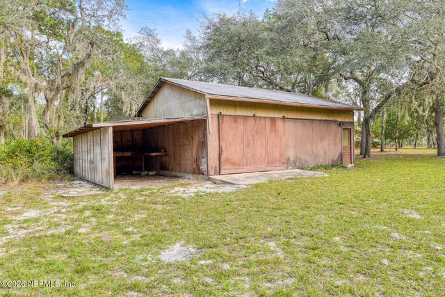 751 N HIGHWAY 17, Palatka, FL 32177