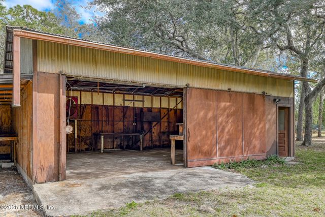 751 N HIGHWAY 17, Palatka, FL 32177