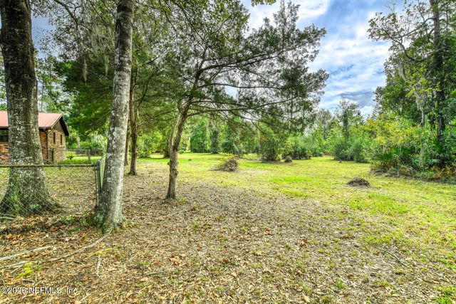 751 N HIGHWAY 17, Palatka, FL 32177