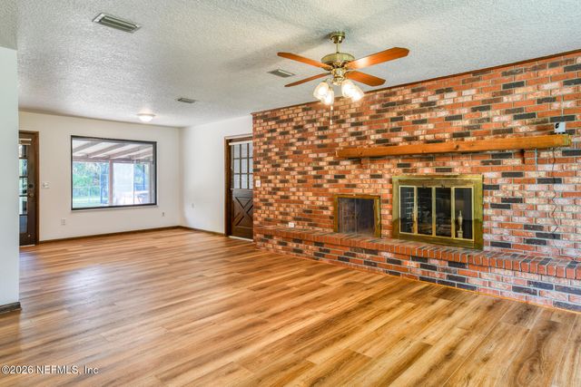 751 N HIGHWAY 17, Palatka, FL 32177