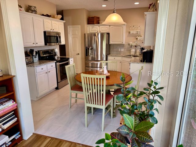 16 Sweetwater Ct, Bluffton, SC 29909