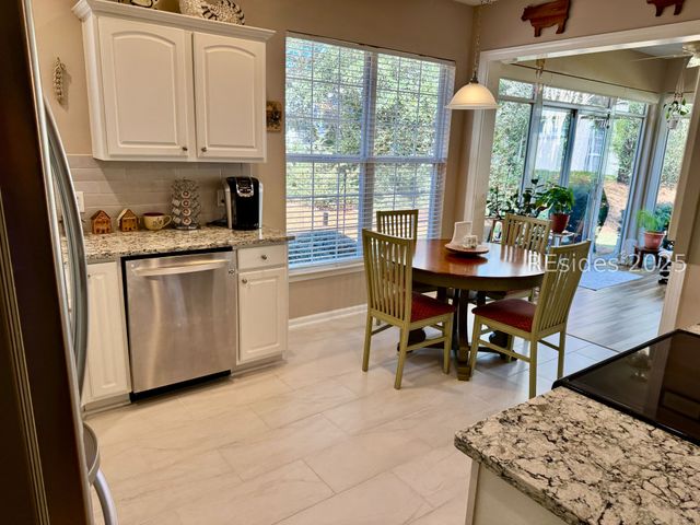 16 Sweetwater Ct, Bluffton, SC 29909