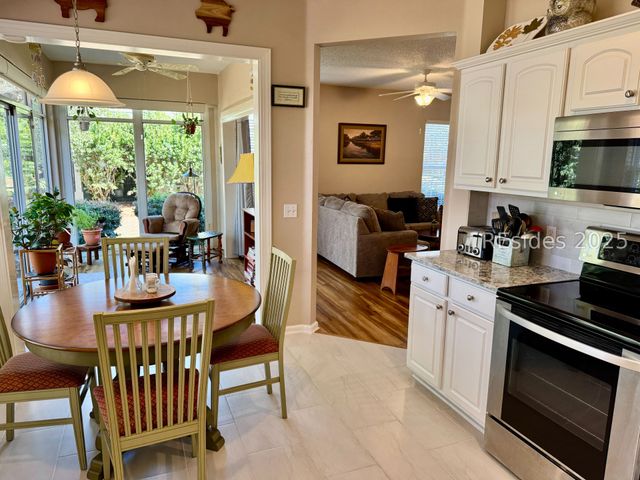 16 Sweetwater Ct, Bluffton, SC 29909