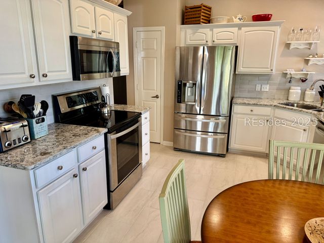 16 Sweetwater Ct, Bluffton, SC 29909