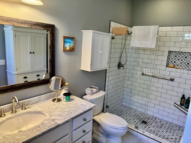 16 Sweetwater Ct, Bluffton, SC 29909