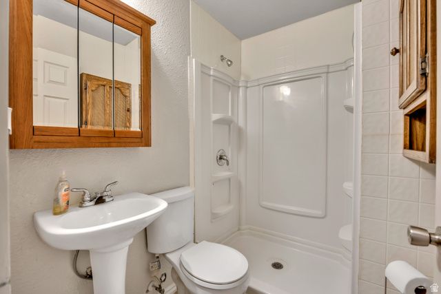 7558 S MESA MAPLE DR, West Jordan, UT 84081