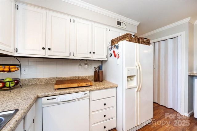 1708 Roxborough Road H, Charlotte, NC 28211