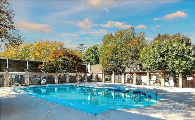 1708 Roxborough Road H, Charlotte, NC 28211