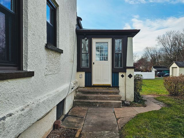 581 Center Street 1, Wallingford, CT 06492