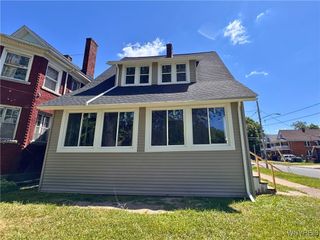 435 13th Street, Niagara Falls, NY 14303
