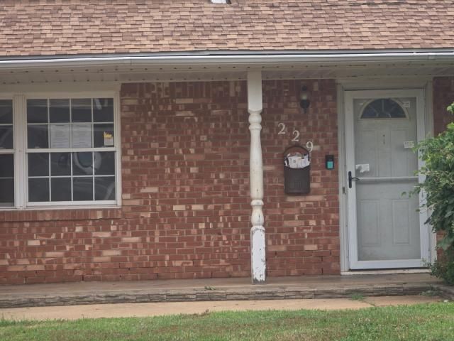229 Randall Drive, Midwest City, OK 73110