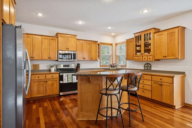 18633 Irvine Way, Lakeville, MN 55044