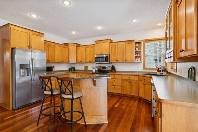 18633 Irvine Way, Lakeville, MN 55044