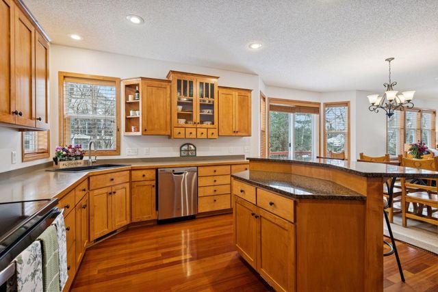 18633 Irvine Way, Lakeville, MN 55044