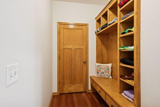 18633 Irvine Way, Lakeville, MN 55044