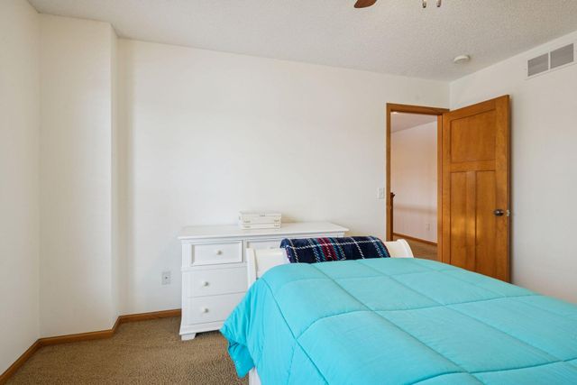 18633 Irvine Way, Lakeville, MN 55044