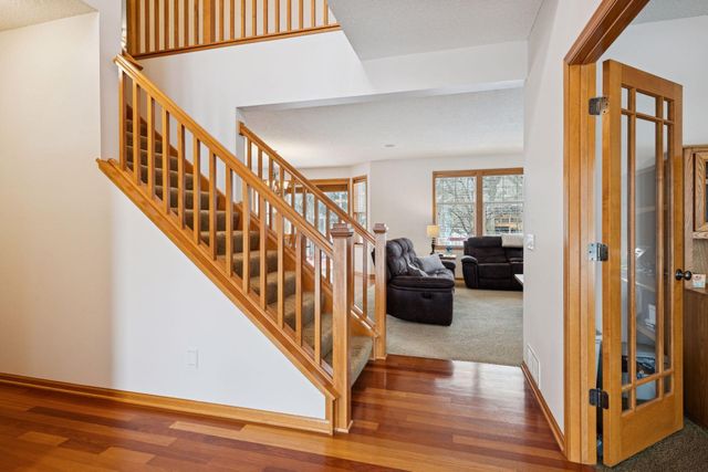 18633 Irvine Way, Lakeville, MN 55044