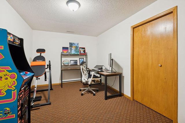 18633 Irvine Way, Lakeville, MN 55044