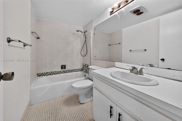 9101 W Sample Road 306, Coral Springs, FL 33065