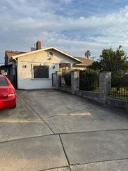 5914 Canary Dr, North Highlands, CA 95660