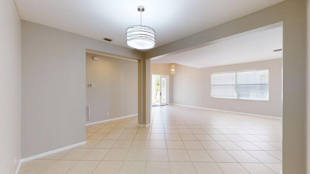 155 Bella Vista Way, Royal Palm Beach, FL 33411