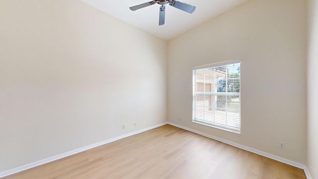 155 Bella Vista Way, Royal Palm Beach, FL 33411