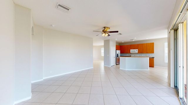 155 Bella Vista Way, Royal Palm Beach, FL 33411
