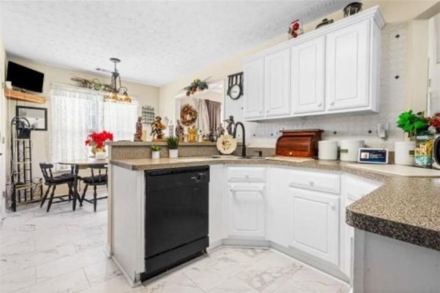8107 Birch Walk Drive, Riverdale, GA 30274