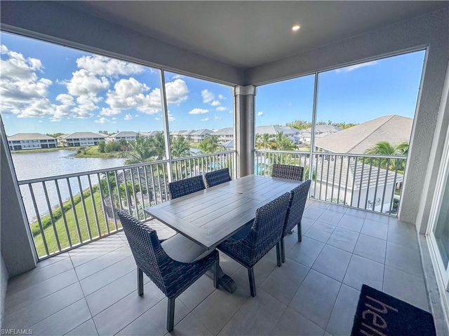 163 Indies DR E # 206, Naples, FL 34114