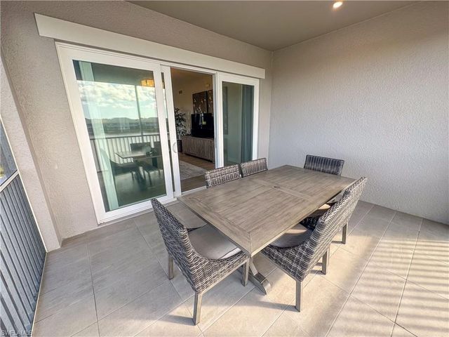 163 Indies DR E # 206, Naples, FL 34114