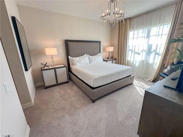 163 Indies DR E # 206, Naples, FL 34114