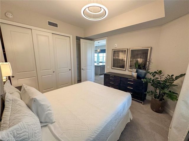 163 Indies DR E # 206, Naples, FL 34114