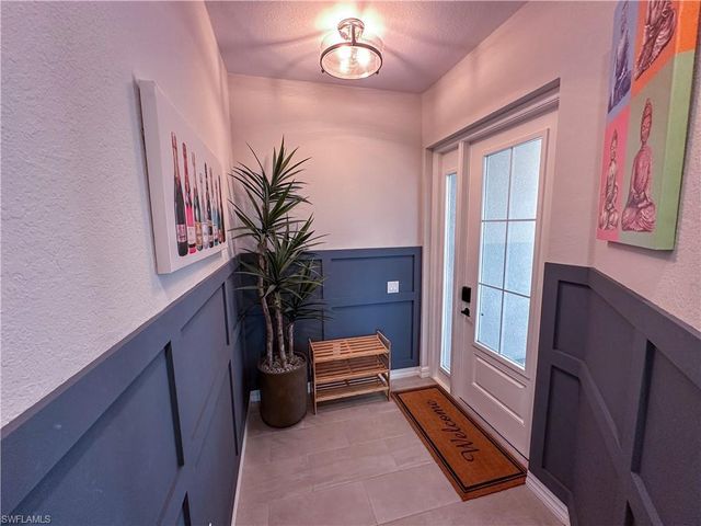 163 Indies DR E # 206, Naples, FL 34114