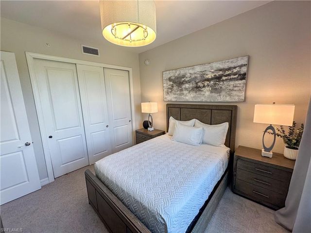 163 Indies DR E # 206, Naples, FL 34114