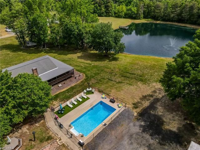 6591 & 6591-A Coltrane Mill Road, Greensboro, NC 27406