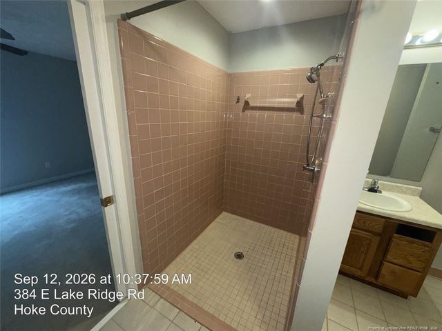 384 E Lake Ridge Road, Raeford, NC 28376