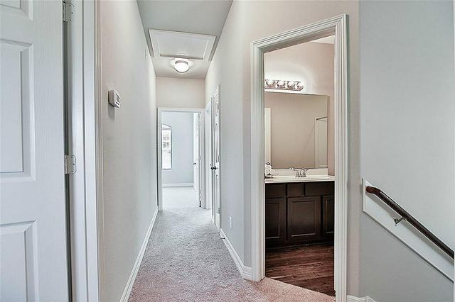 33 Woodland Hills Drive A, Conroe, TX 77303