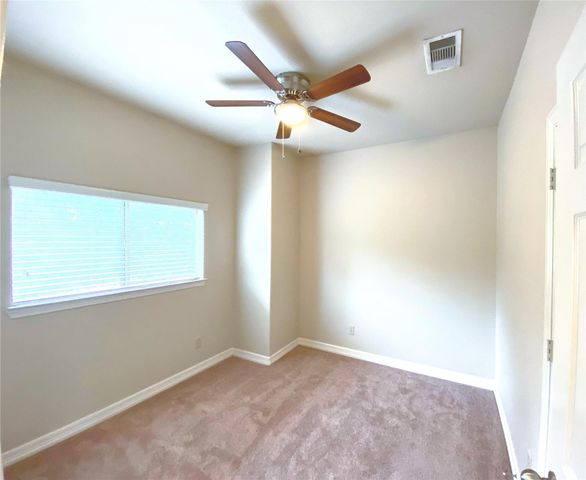 33 Woodland Hills Drive A, Conroe, TX 77303
