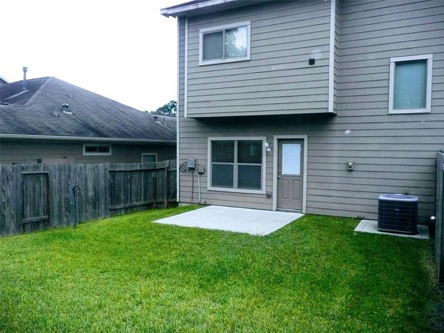 33 Woodland Hills Drive A, Conroe, TX 77303