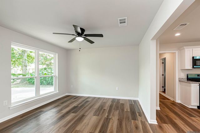 6208 Clermont St, Baker, LA 70714