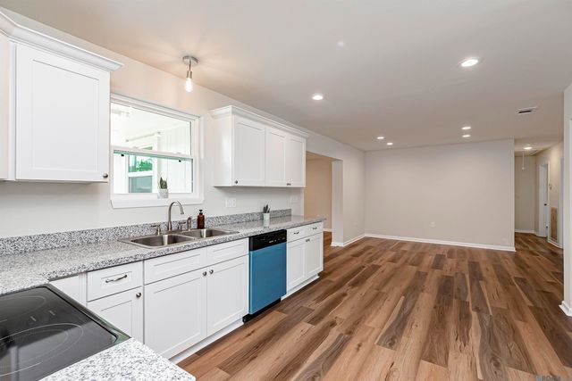 6208 Clermont St, Baker, LA 70714