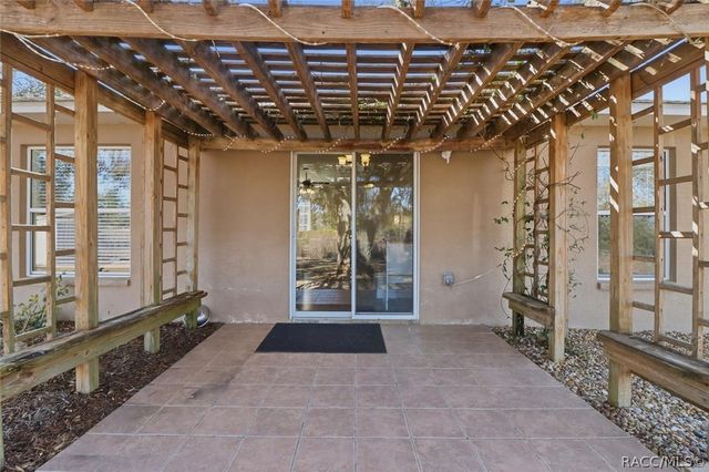 2745 W Redgate Drive, Dunnellon, FL 34433