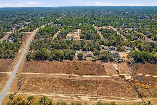 2745 W Redgate Drive, Dunnellon, FL 34433