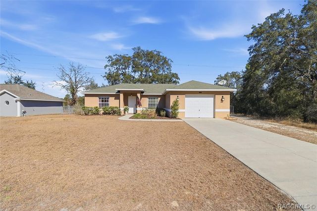 2745 W Redgate Drive, Dunnellon, FL 34433