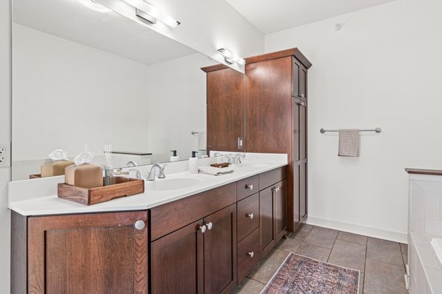 714 Linden Street, Mendota Heights, MN 55118