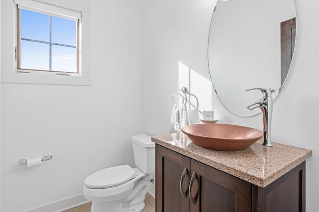 714 Linden Street, Mendota Heights, MN 55118