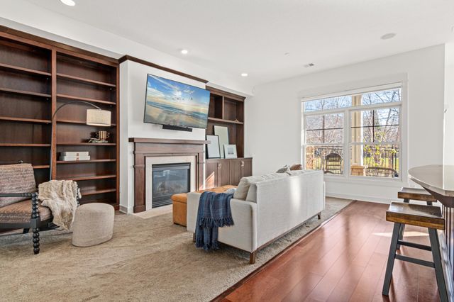 714 Linden Street, Mendota Heights, MN 55118